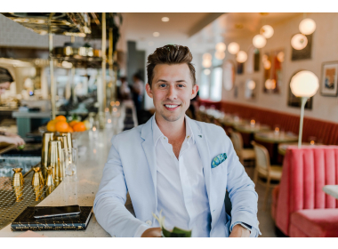 როგორ დავიბანოთ და მოვუაროთ ტუპეს?